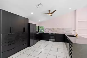 197 NW 104th Ave, Coral Springs, FL 33071 - Photo 8