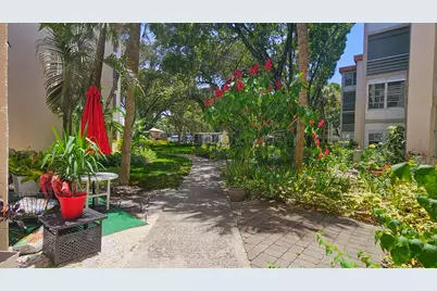 2650 NW 49th Avenue # 318, Lauderdale Lakes, FL 33313 - Photo 2