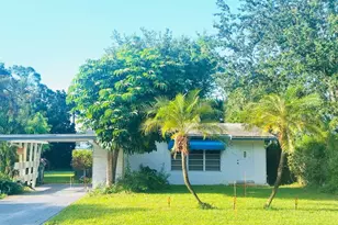 1273 NE 37th St, Oakland Park, FL 33334 - Photo 1