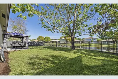 1899 SW Newport Isles Boulevard, Port Saint Lucie, FL 34953 - Photo 8