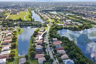 1899 SW Newport Isles Blvd, Port Saint Lucie, FL 34953 - Photo 2