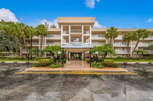 3051 S Palm Aire Dr, Pompano Beach, FL 33069 - Photo 1