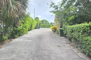 330 Southwind Dr, North Palm Beach, FL 33408 - Photo 2