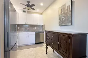 4015 Islewood D, Deerfield Beach, FL 33442 - Photo 6