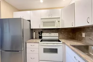 4015 Islewood D, Deerfield Beach, FL 33442 - Photo 4