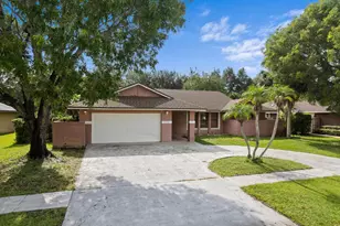 2652 Yarmouth Dr, Wellington, FL 33414 - Photo 26