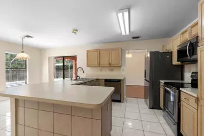 2652 Yarmouth Drive, Wellington, FL 33414 - Photo 8