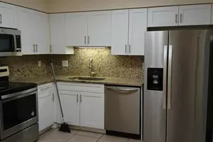 3853 Van Cott Cir, West Palm Beach, FL 33403 - Photo 2