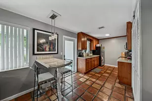 701 NE 22nd Dr, Wilton Manors, FL 33305 - Photo 20