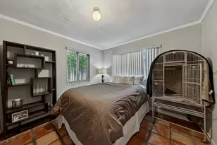 701 NE 22nd Dr, Wilton Manors, FL 33305 - Photo 4