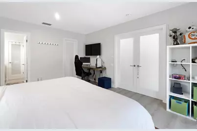 2012 NE 31st Avenue, Fort Lauderdale, FL 33305 - Photo 6