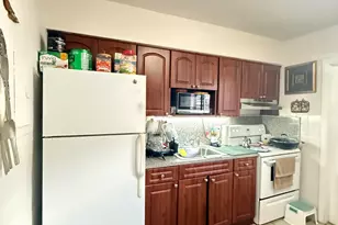 250 SW 76th Ct, Miami, FL 33144 - Photo 10