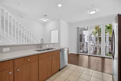 2725 NE 8th Avenue #112, Wilton Manors, FL 33334 - Photo 4