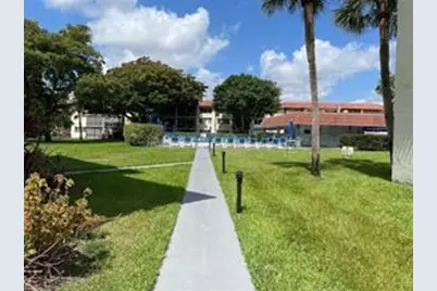 9300 N Hollybrook Lake Drive S #304, Pembroke Pines, FL 33025 - Photo 22