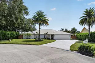 18246 River Oaks Cir, Jupiter, FL 33458 - Photo 2