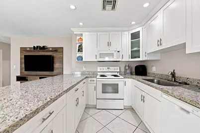 7804 SW 6th Court, North Lauderdale, FL 33068 - Photo 8