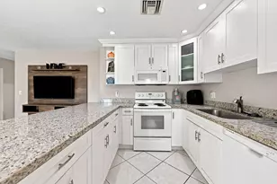 7804 SW 6th Ct, North Lauderdale, FL 33068 - Photo 8