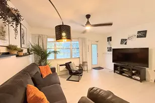 543 Durham S, Deerfield Beach, FL 33442 - Photo 2