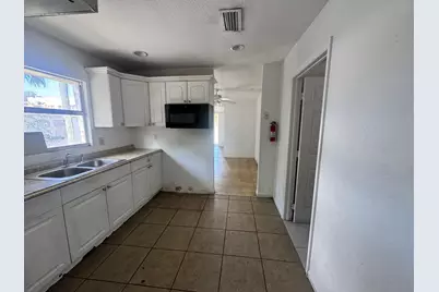 11 S D Street, Lake Worth Beach, FL 33460 - Photo 14
