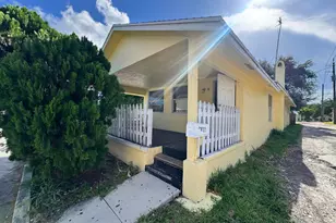 11 S D St, Lake Worth Beach, FL 33460 - Photo 1