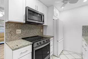 1145 Cambridge G, Deerfield Beach, FL 33442 - Photo 10