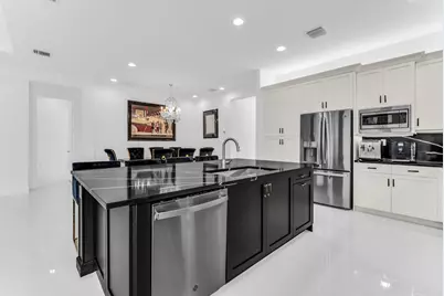 9285 Mountain Pine Grove, Boynton Beach, FL 33473 - Photo 8
