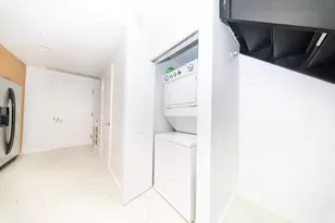 60 SW 13th St, Miami, FL 33130 - Photo 10