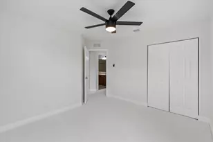 9717 Darlington Pl, Cooper City, FL 33328 - Photo 18