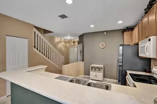 8055 Bellagio Ln, Boynton Beach, FL 33472 - Photo 6