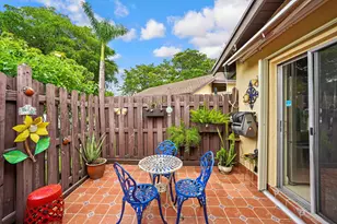 145 Essex Rd, Hollywood, FL 33024 - Photo 36