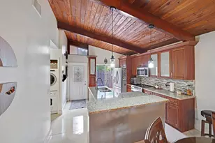 145 Essex Rd, Hollywood, FL 33024 - Photo 6