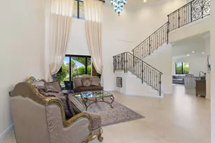 301 Sandalwood Ln, Boca Raton, FL 33487 - Photo 4
