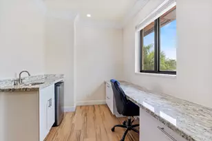 301 Sandalwood Ln, Boca Raton, FL 33487 - Photo 24