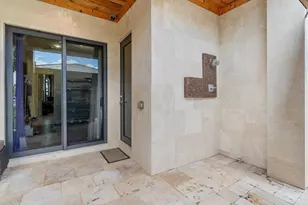 301 Sandalwood Ln, Boca Raton, FL 33487 - Photo 42