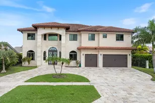 301 Sandalwood Ln, Boca Raton, FL 33487 - Photo 1