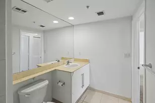 335 S Biscayne Blvd, Miami, FL 33131 - Photo 18