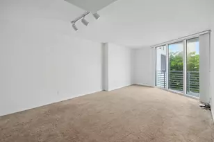 335 S Biscayne Blvd, Miami, FL 33131 - Photo 10