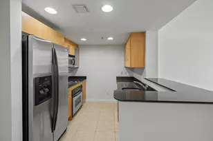 335 S Biscayne Blvd, Miami, FL 33131 - Photo 4