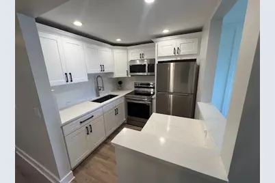 124 Sheffield F, West Palm Beach, FL 33417 - Photo 2