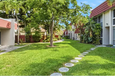 13 Jacaranda Drive #214, Plantation, FL 33324 - Photo 24