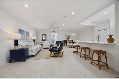 1082 North Drive #B, Delray Beach, FL 33445 - Photo 2