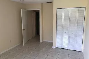 800 SW 9th St, Hallandale Beach, FL 33009 - Photo 2