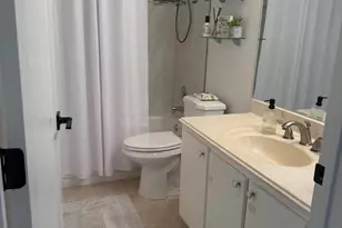 24 Winchmore Ln, Boynton Beach, FL 33426 - Photo 8
