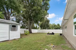 565 SW Cherryhill Rd, Port Saint Lucie, FL 34953 - Photo 20