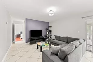 380 E Laurel Dr, Margate, FL 33063 - Photo 12