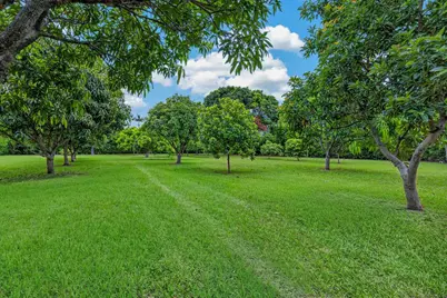 125 NE 146th Street, Miami, FL 33161 - Photo 18