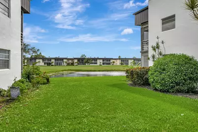 972 Normandy U, Delray Beach, FL 33484 - Photo 4