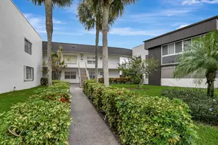 972 Normandy U, Delray Beach, FL 33484 - Photo 2