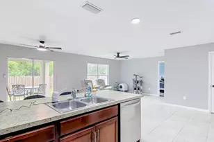 4306 NE 24th Pl, Cape Coral, FL 33909 - Photo 24