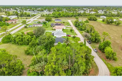 4306 NE 24th Place, Cape Coral, FL 33909 - Photo 6